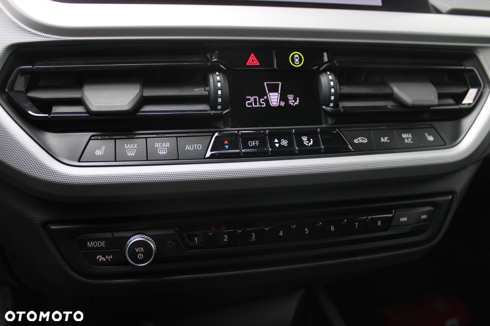 BMW Seria 1 - 25