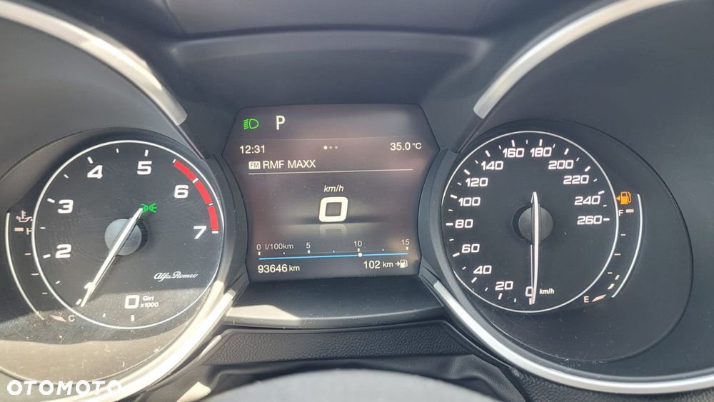 Alfa Romeo Stelvio 2.0 Turbo 16V AT8-Q4 B-Tech - 11