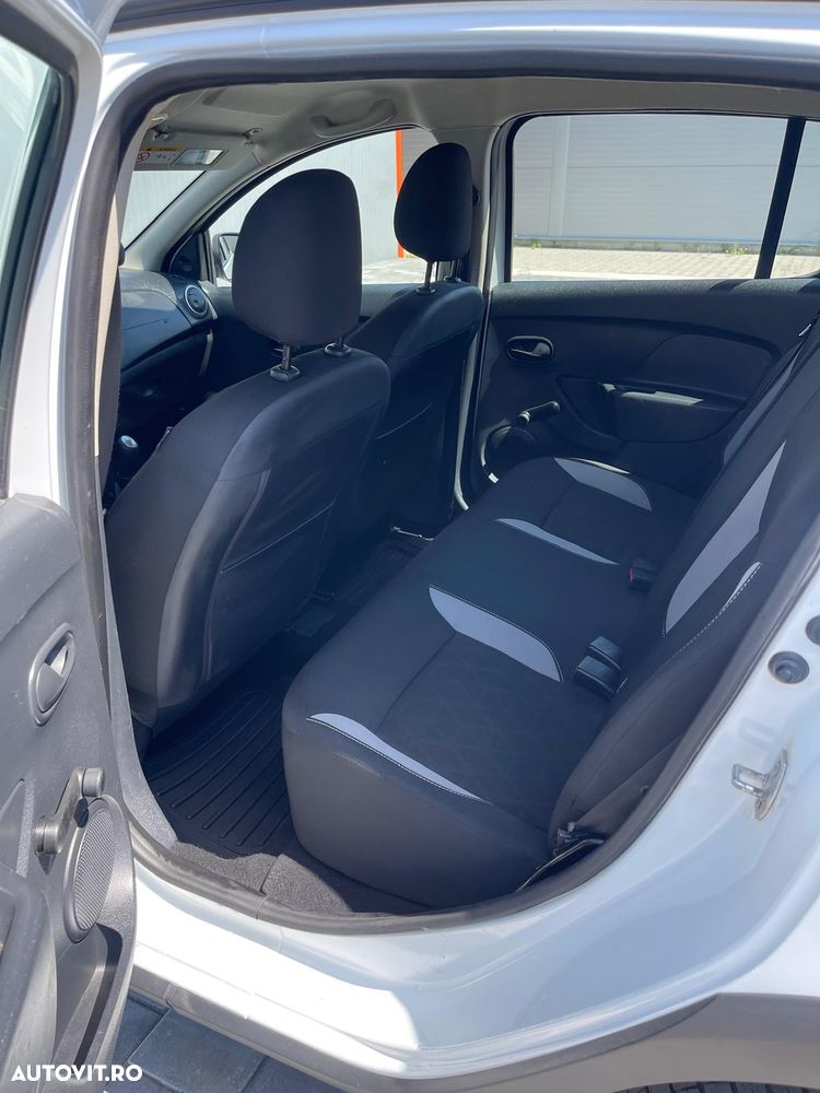 Dacia Sandero 0.9 TCe Laureate - 11