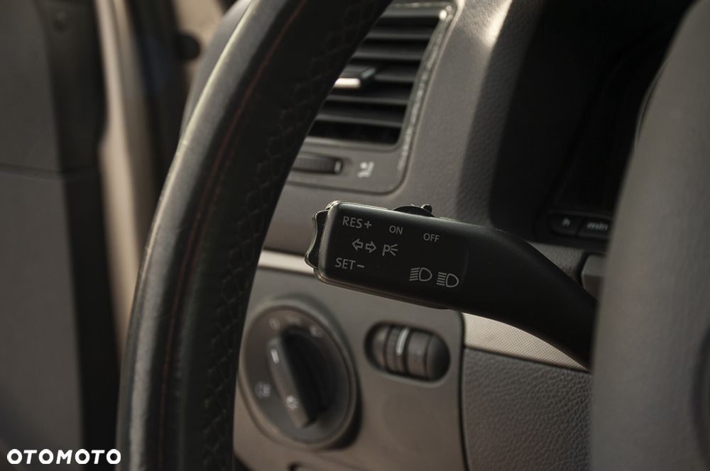 Volkswagen Golf 1.6 United - 40