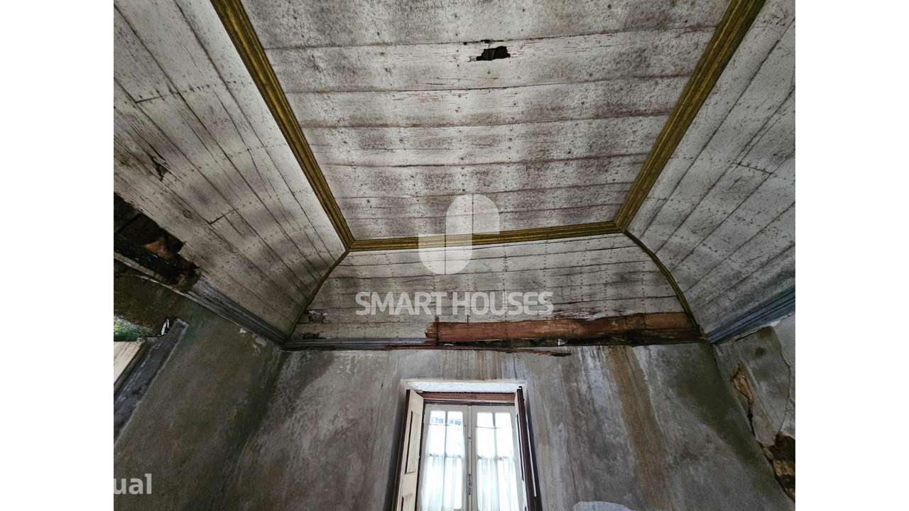 Solar em Ázere p/ reconstruir - Grande imagem: 4/8
