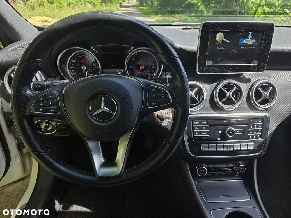 Mercedes-Benz Klasa A 200 d 4-Matic - 4