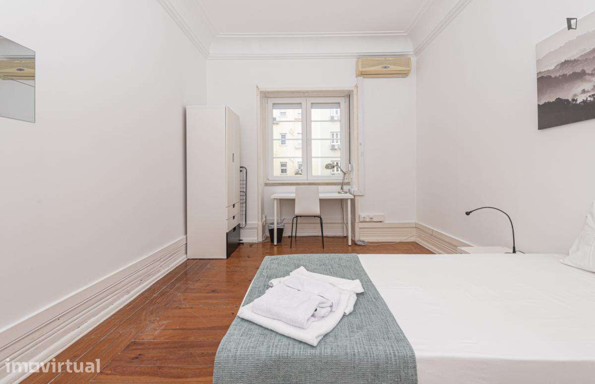 Quarto - localizado em Marquês de Pombal Lisbon - Grande imagem: 2/18