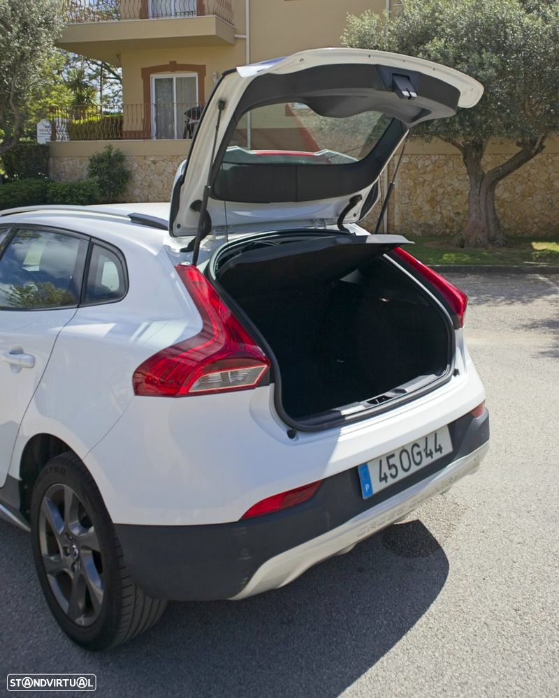 Volvo V40 Cross Country 1.6 D2 Momentum - 3