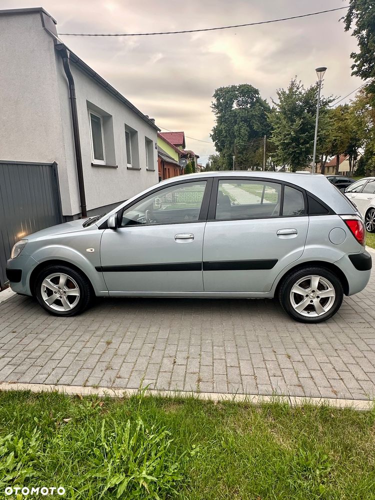 Kia Rio 1.5 CRDi EX - 4