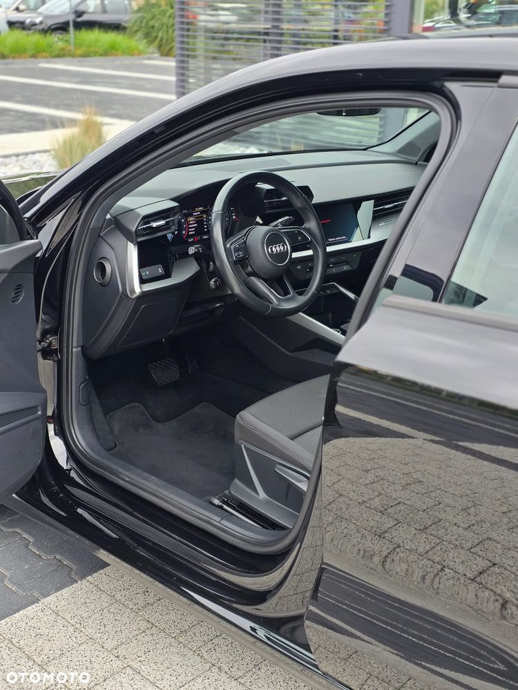 Audi A3 Limousine 30 TFSI mHEV S tronic - 18