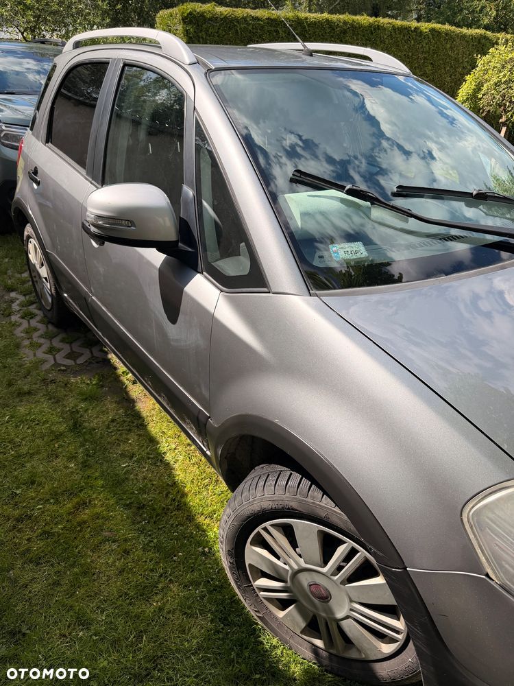 Fiat Sedici 1.6 16V 4x2 Emotion - 12