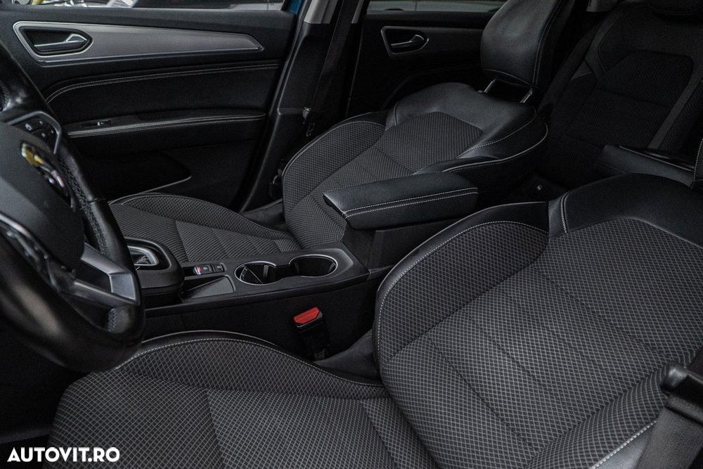 Renault Arkana E-TECH 145 Evolution - 15