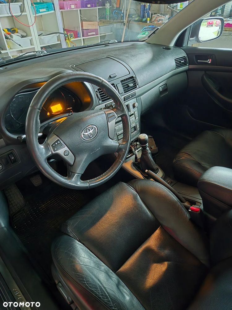 Toyota Avensis 2.2 D-CAT Sol plus NAVI - 20