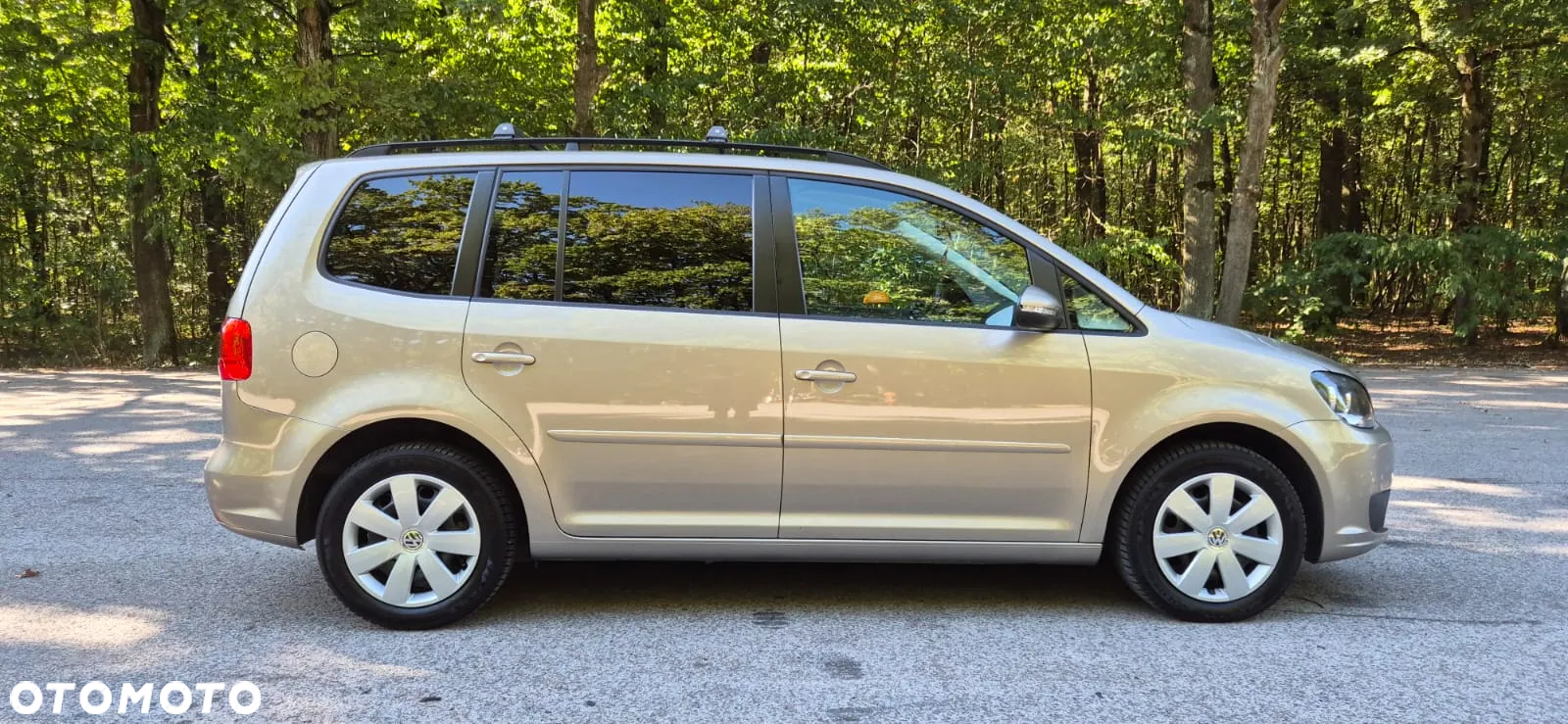 Volkswagen Touran 1.6 TDI DPF BlueMotion Technology DSG Highline - 3
