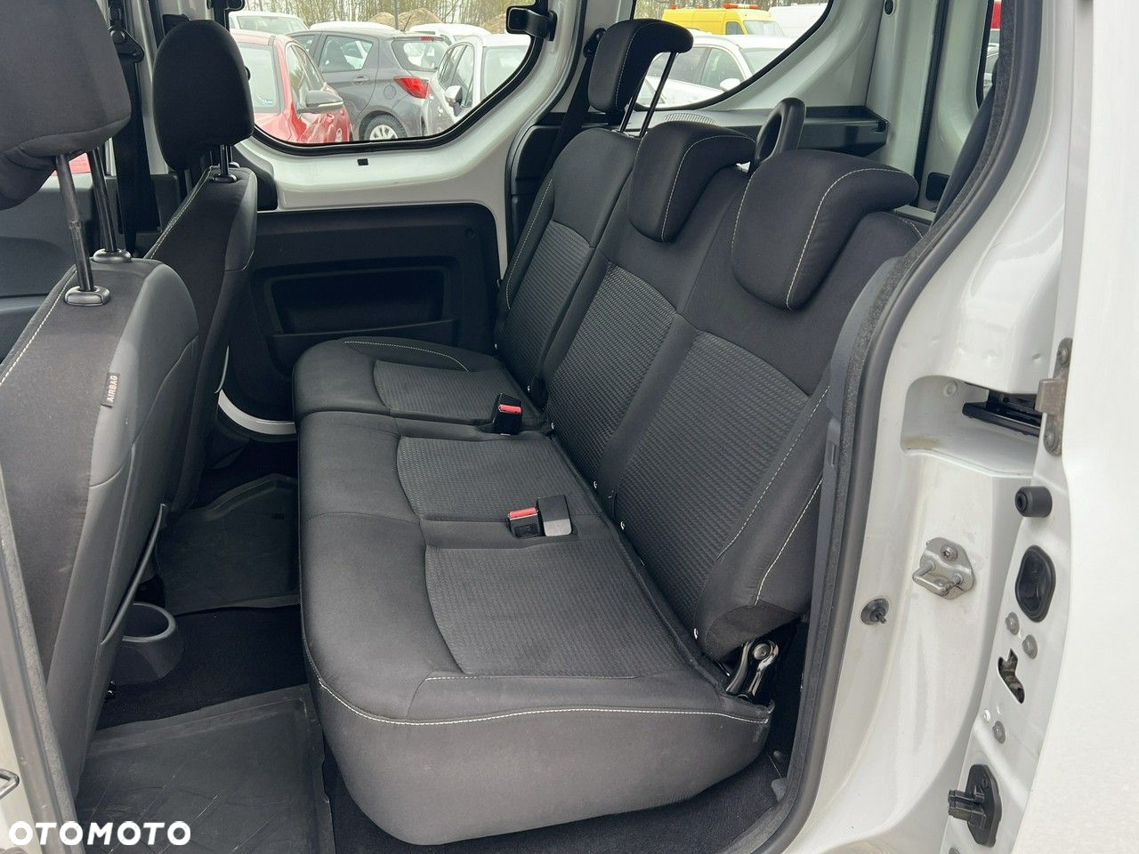 Dacia Dokker 1.5 dCi Laureate - 8
