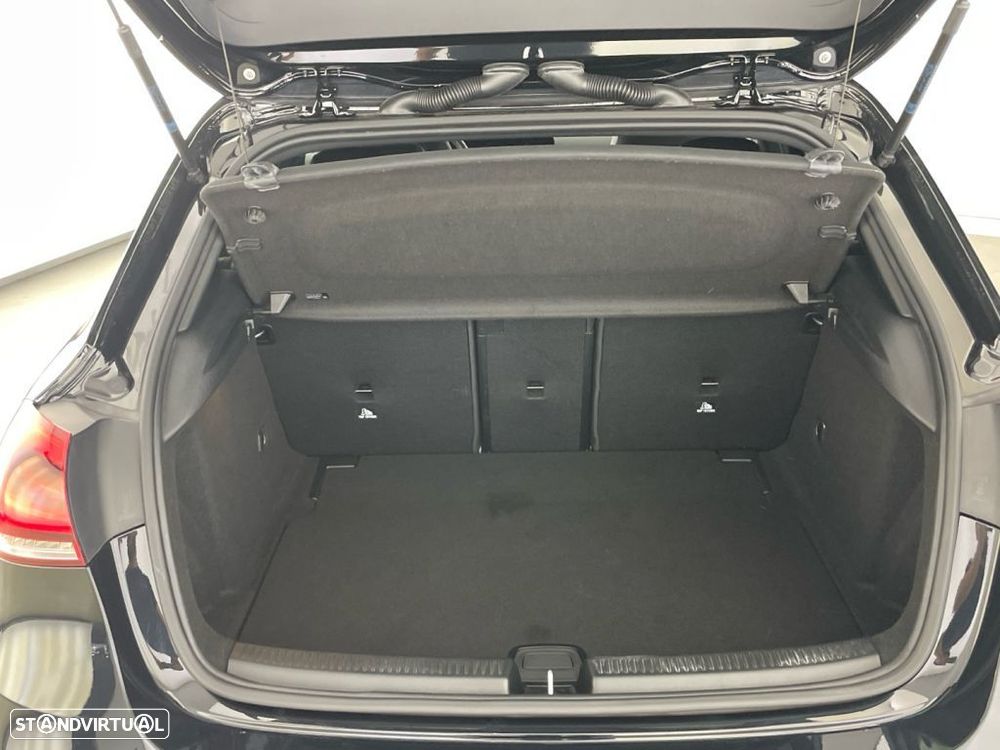 Mercedes-Benz A 200 Standard - 13