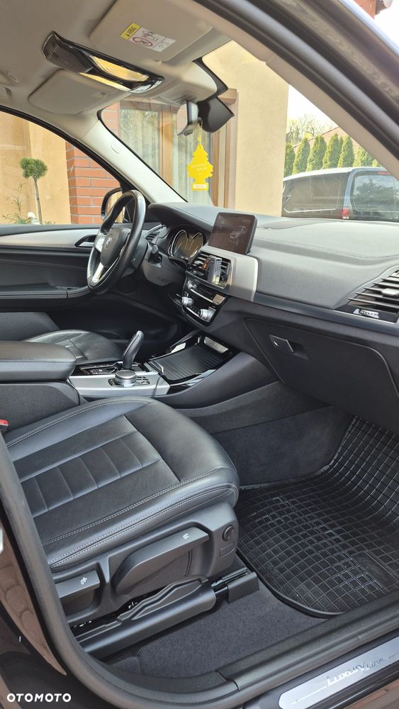 BMW X3 xDrive30d Luxury Line - 12