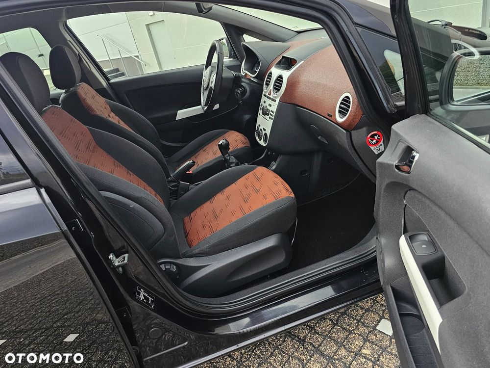Opel Corsa 1.4 16V Satellite - 34