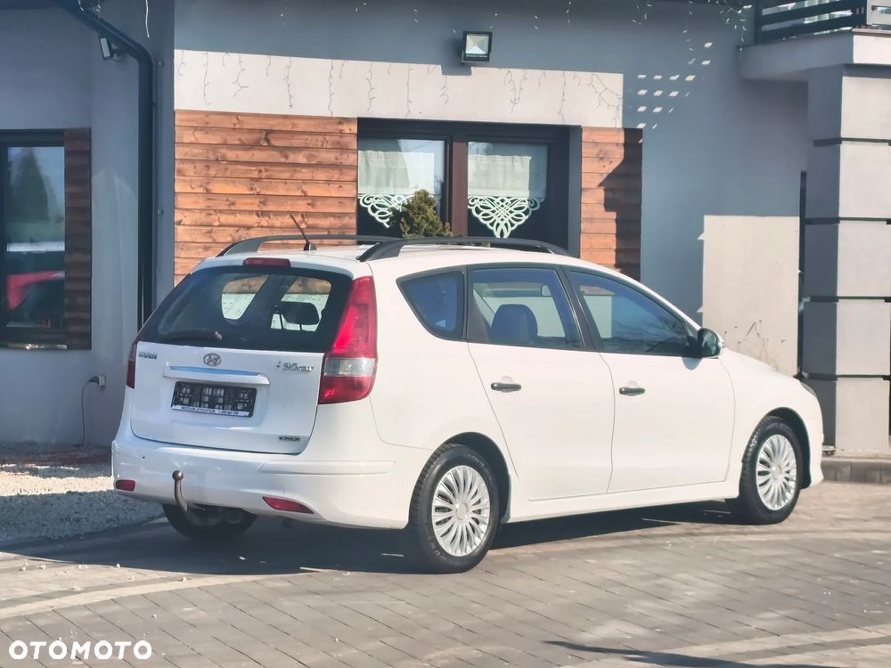 Hyundai i30 1.6 CRDi Classic + - 21