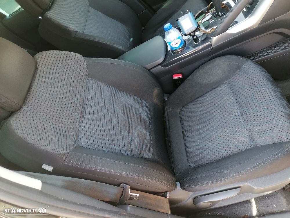 Peugeot 3008 1.6 HDi Executive CMP6 - 8