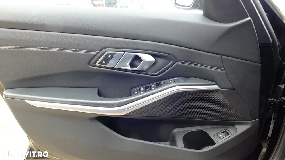 BMW Seria 3 320d xDrive Aut. Luxury Line - 22