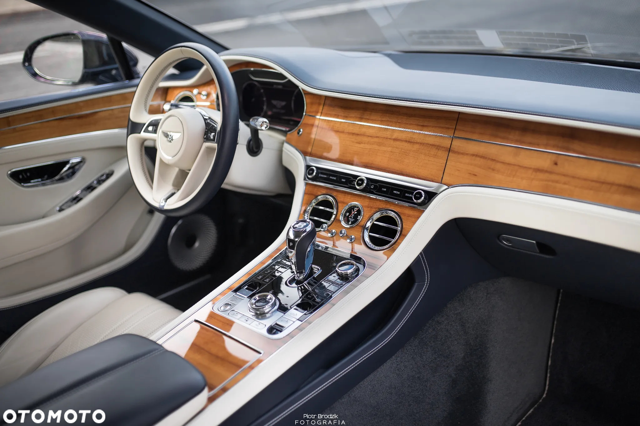 Bentley Continental GT V8 S - 12
