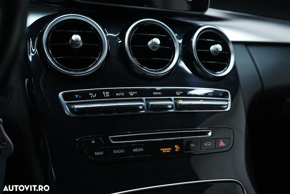 Mercedes-Benz C - 31