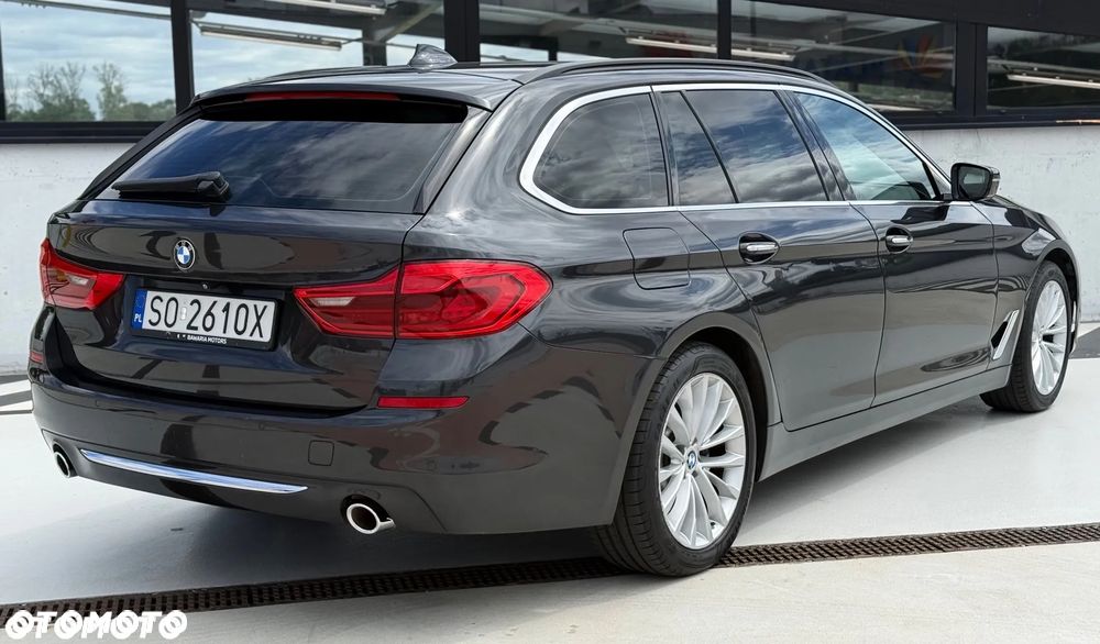 BMW Seria 5 520d xDrive Luxury Line - 7