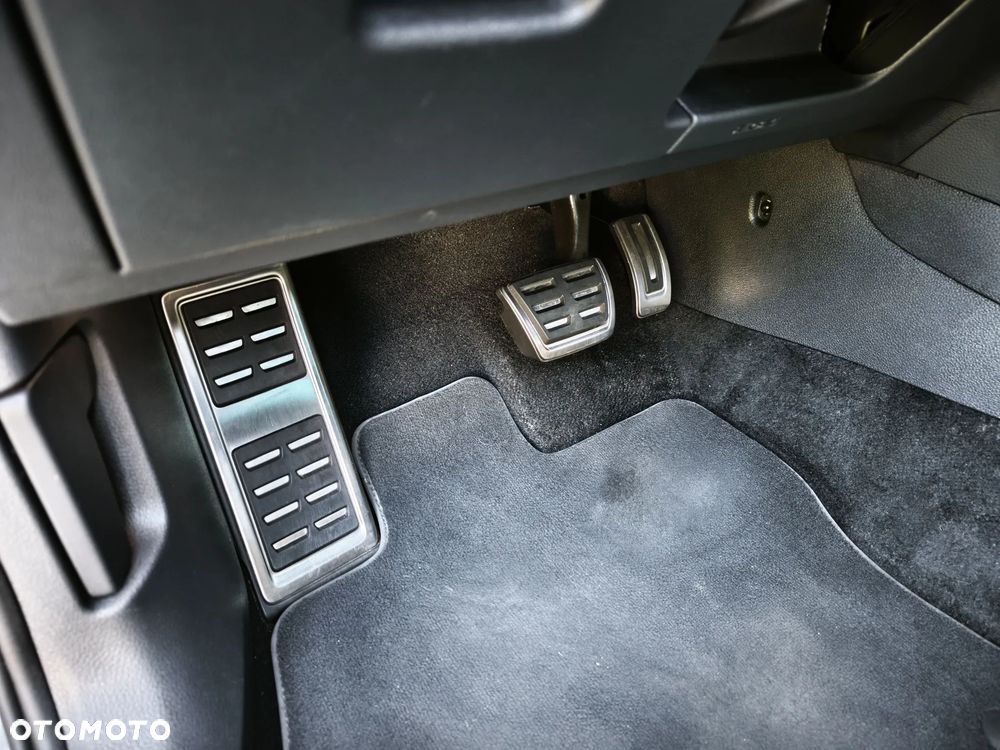 Volkswagen Golf - 20