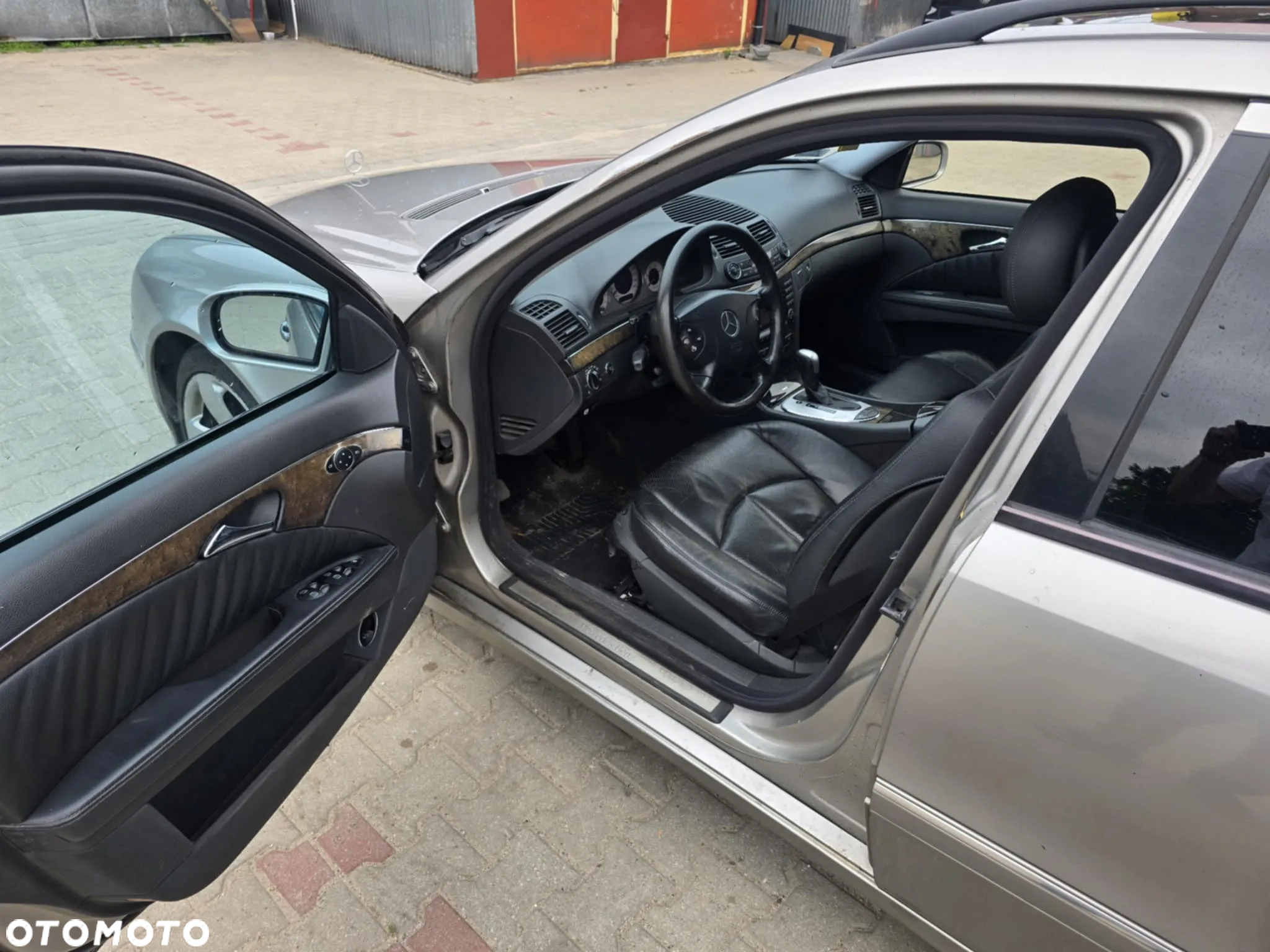 Mercedes-Benz Klasa E 320 CDI T Avantgarde - 10