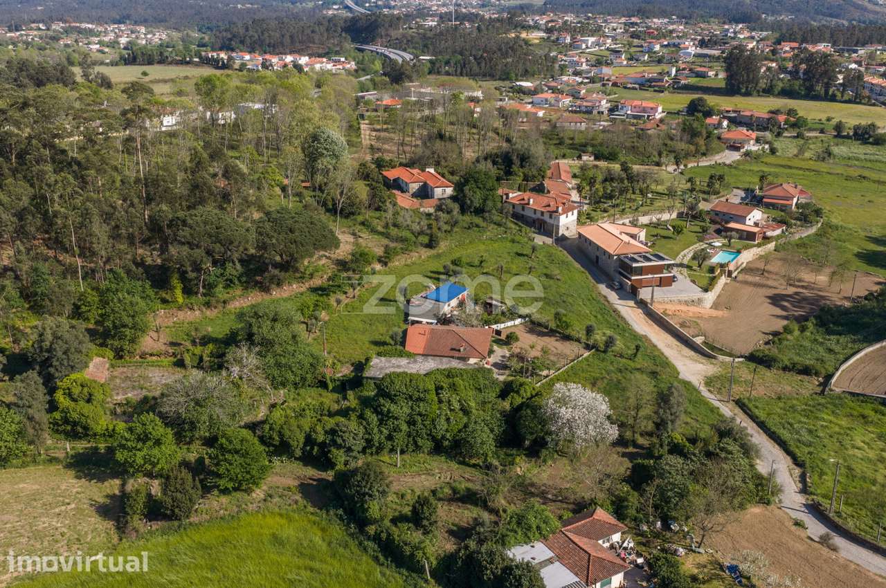 Terreno c/projeto aprovado para moradia térrea