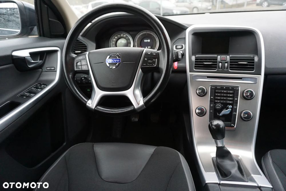 Volvo XC 60 D4 Momentum - 13