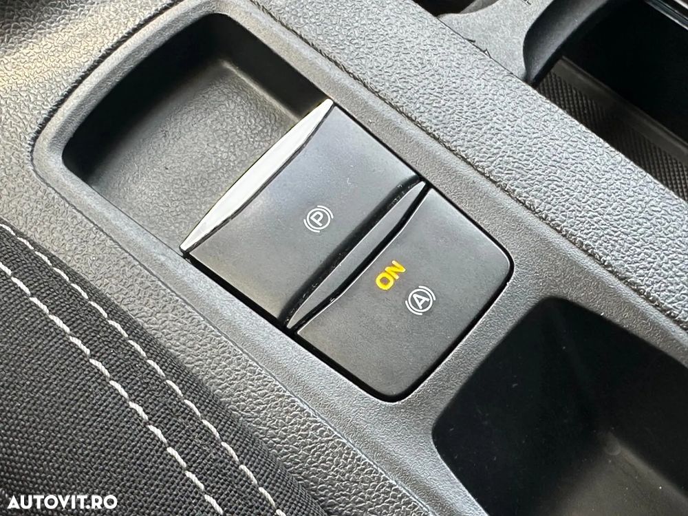 Ford Focus 1.0 EcoBoost MHEV Titanium X - 32