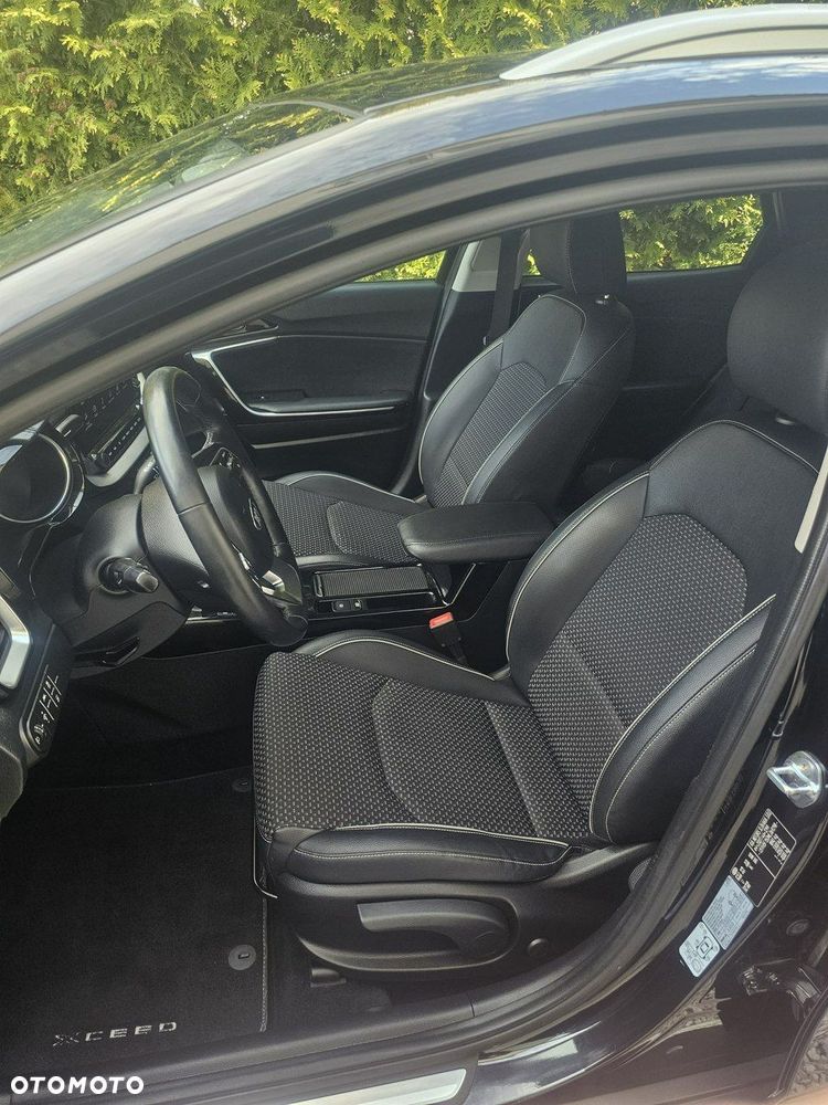 Kia XCeed - 13