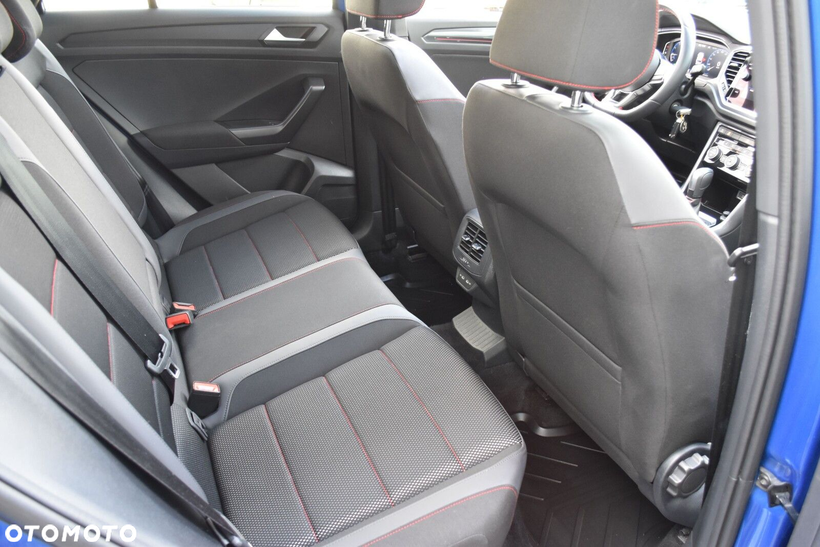 Volkswagen T-Roc - 33