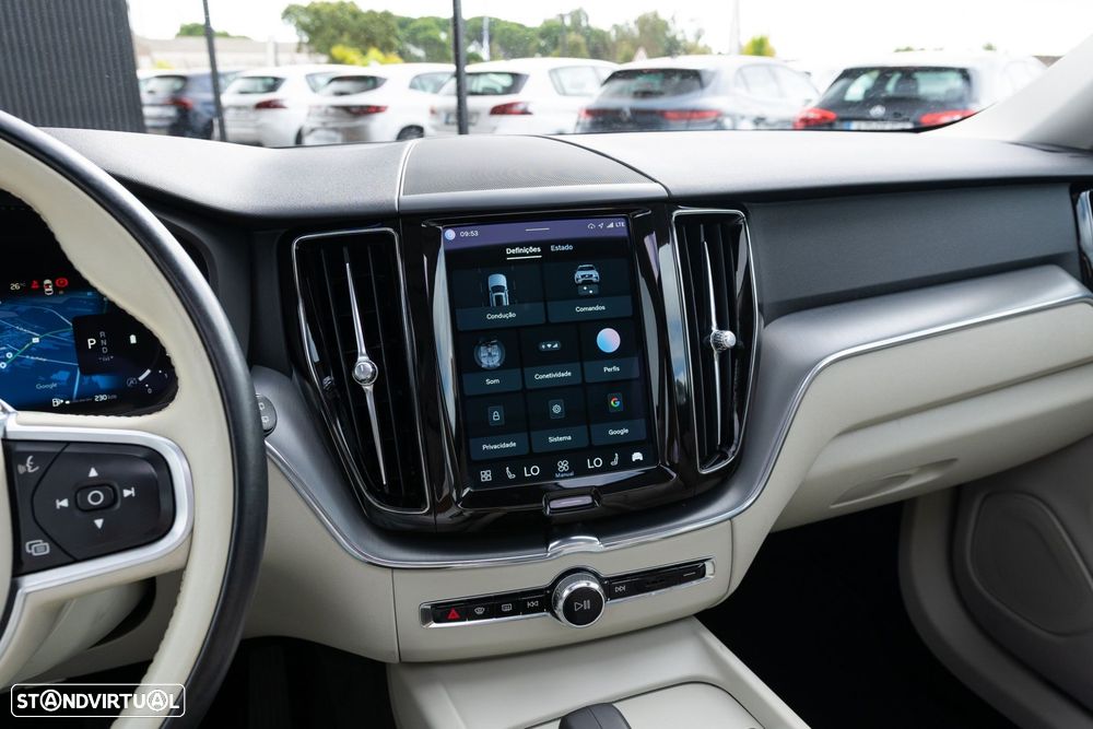 Volvo XC 60 2.0 B4 Momentum - 19