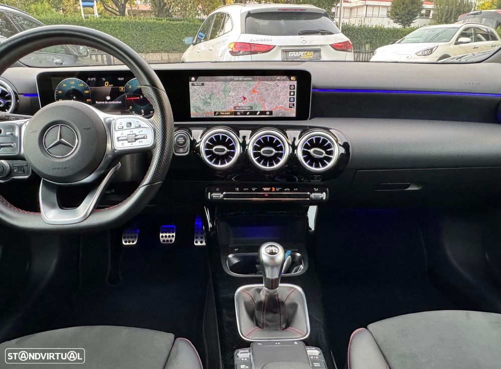 Mercedes-Benz A 180 d AMG Line - 37