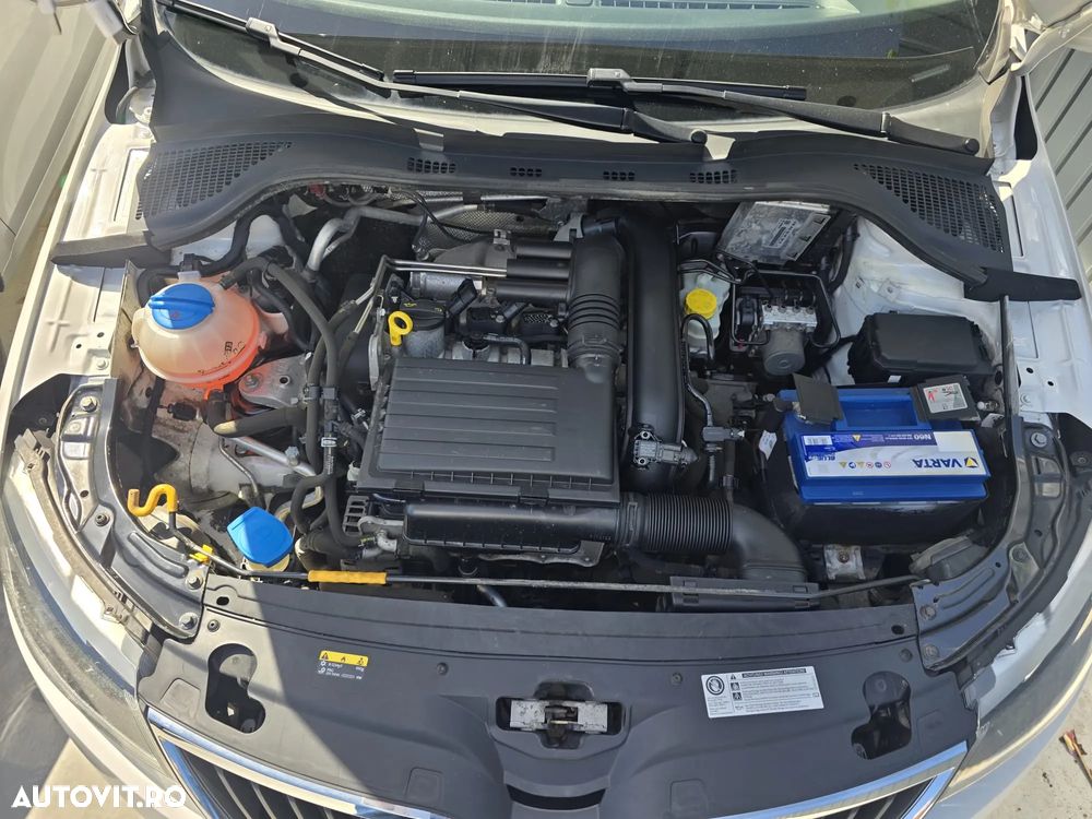 Skoda RAPID 1.4 TSI Ambition DSG - 8
