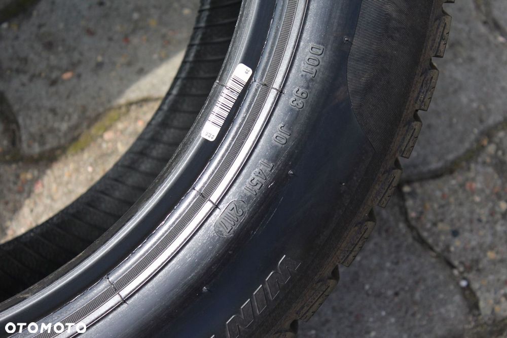 1x 215/55R17 94H PIRELLI WINTER SOTTOZERO 3 17r 7mm - 6