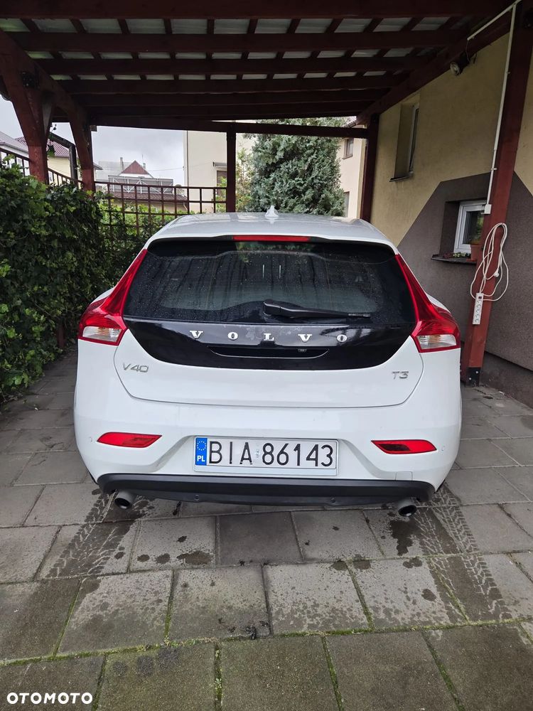 Volvo V40 T3 - 14