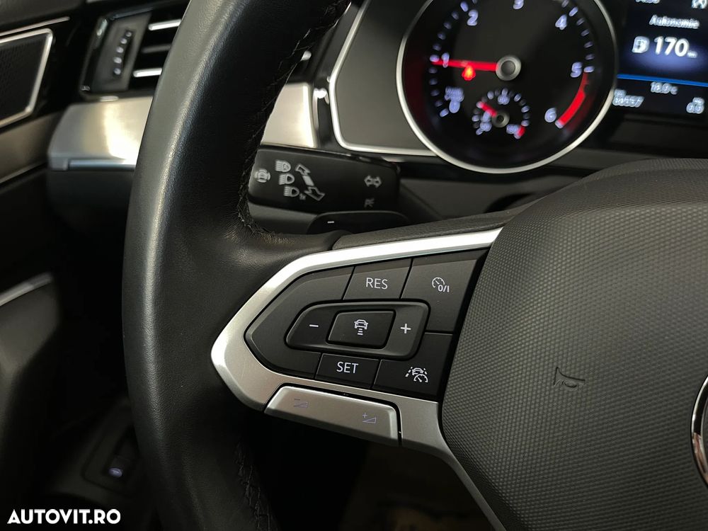 Volkswagen Passat 2.0 TDI DSG Highline - 25