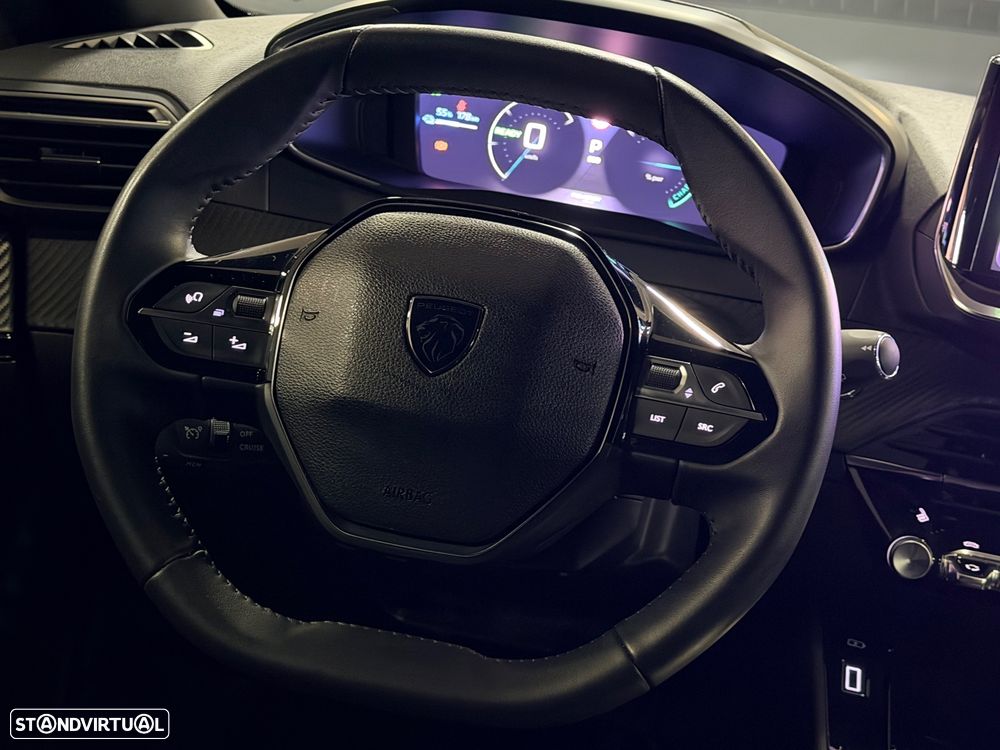 Peugeot e-2008 Allure - 15