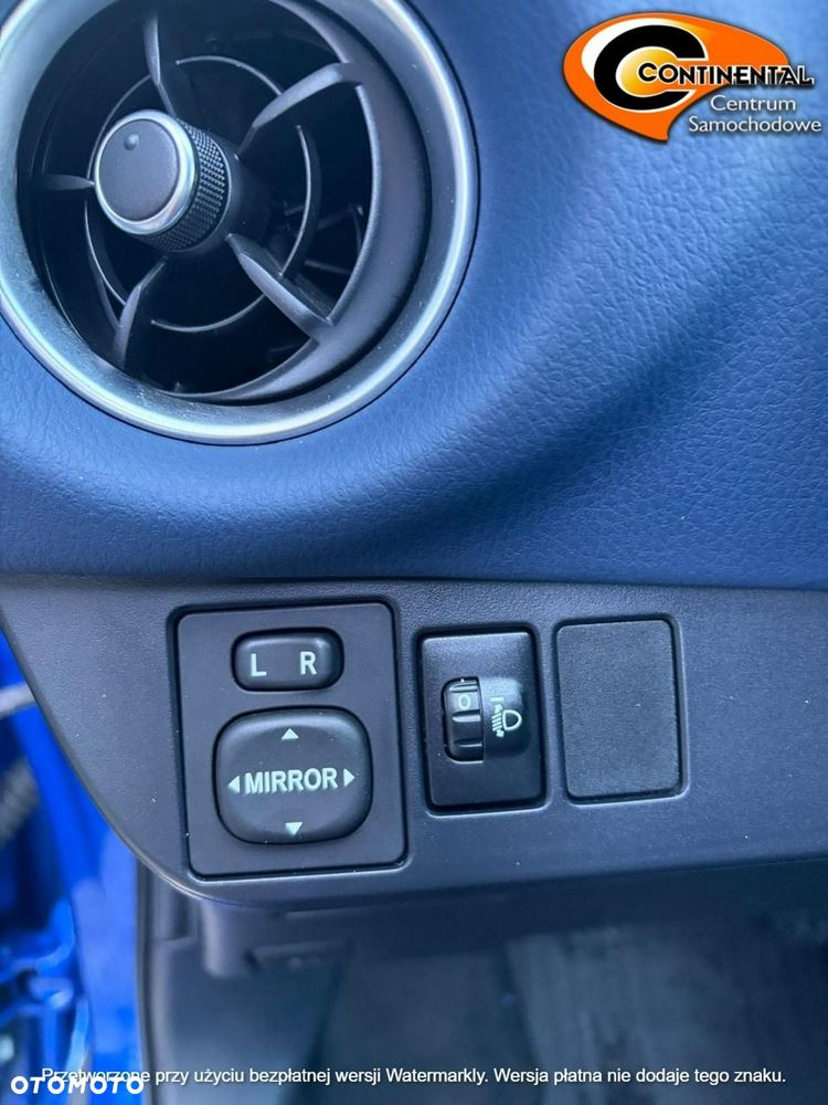 Toyota Yaris - 18