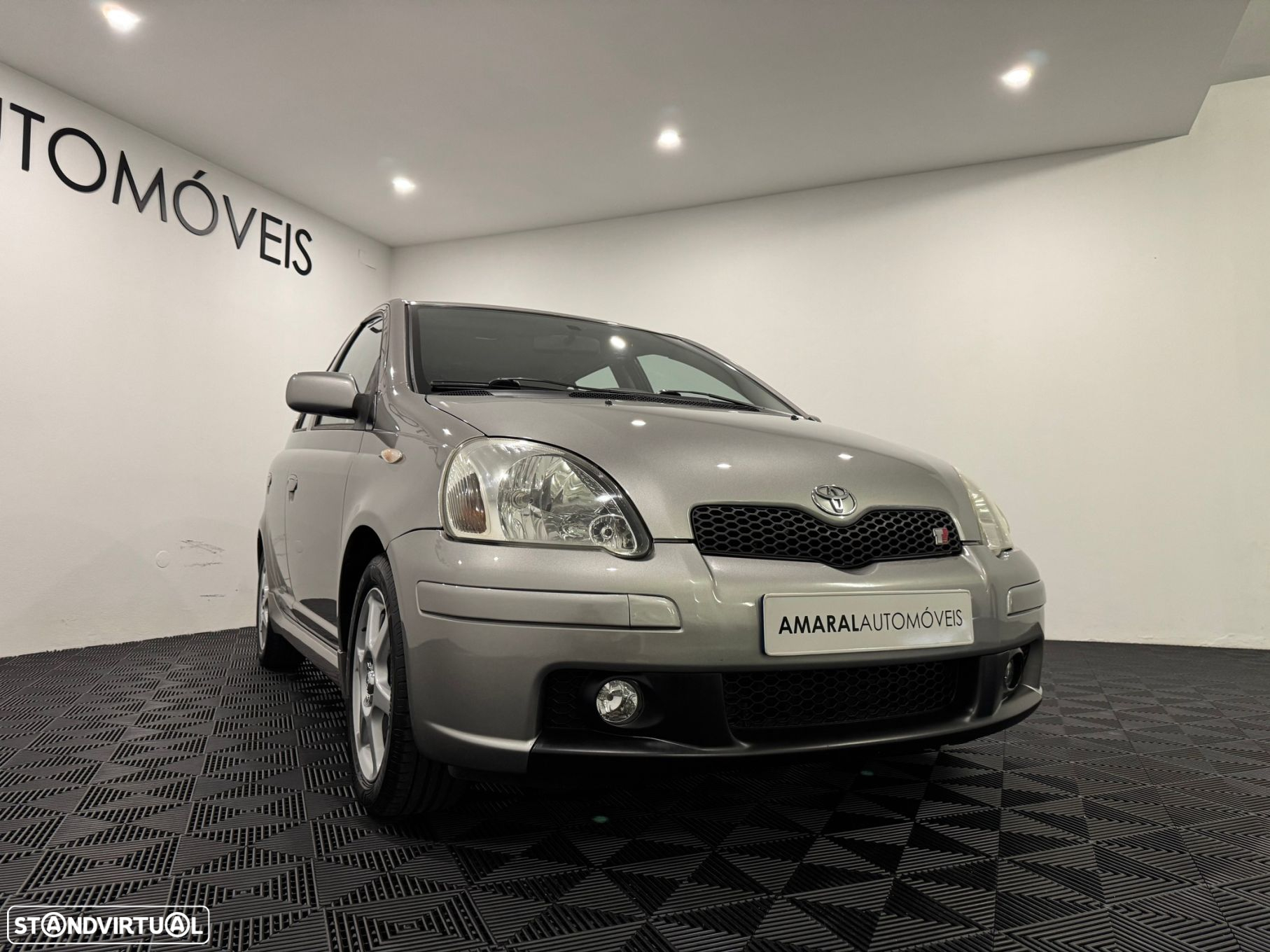 Toyota Yaris 1.5 T Sport AC - 12