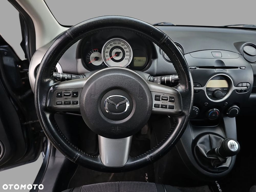 Mazda 2 - 16