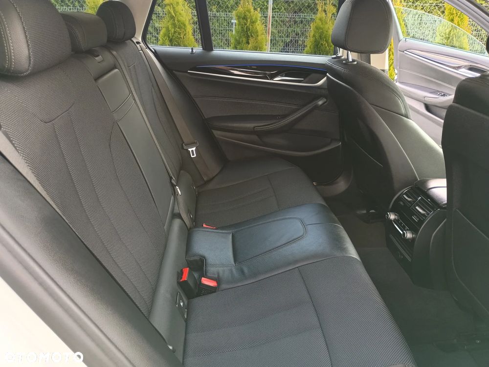 BMW Seria 5 520d Sport Line sport - 6