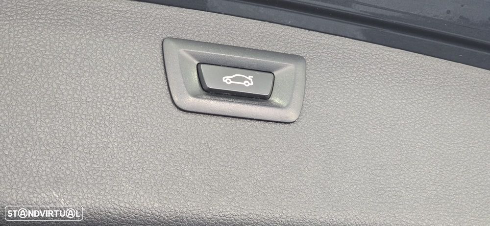 BMW 320 d Auto Pack M - 29