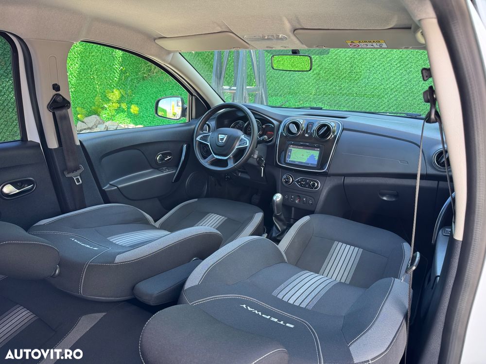 Dacia Sandero Stepway TCe 90 (S&S) Celebration - 8