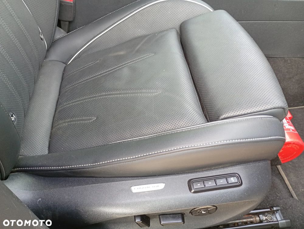 Volkswagen Passat 2.0 TDI SCR DSG 4Motion Elegance - 8