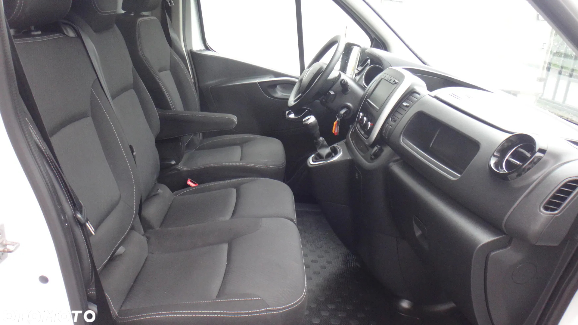Renault Trafic - 8