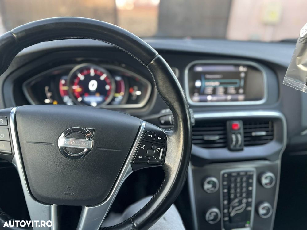 Volvo V40 Cross Country D3 Kinetic - 10