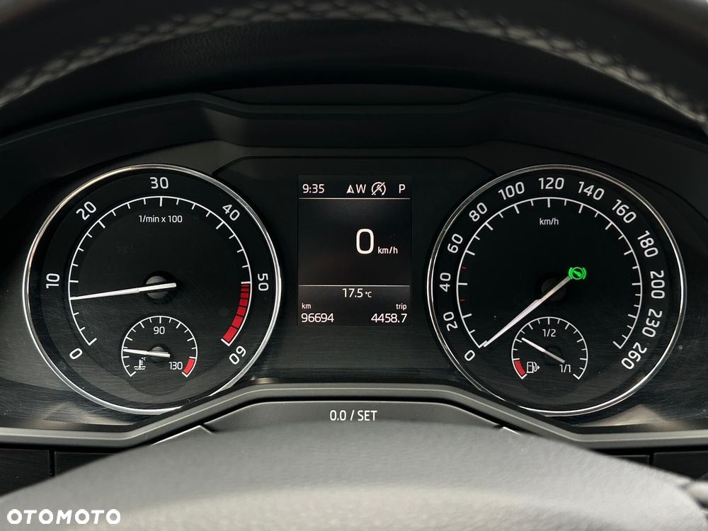 Skoda Superb 2.0 TDI Style DSG - 26