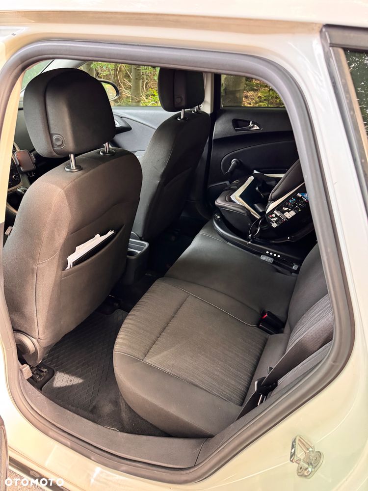 Opel Astra 1.7 CDTI DPF - 6