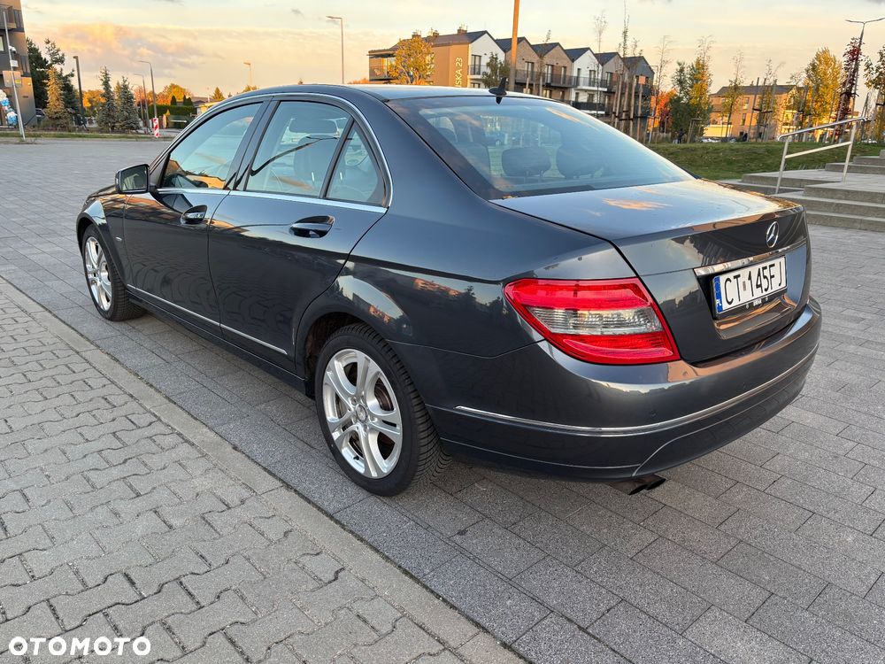Mercedes-Benz C-Class 2009 photo 4